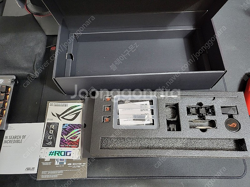 asus rog azoth 갈축 판매합니다.--2