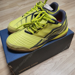 [새상품 직구] umbro 엄브로 살라 Z pro indoor shoes 250mm 인도어