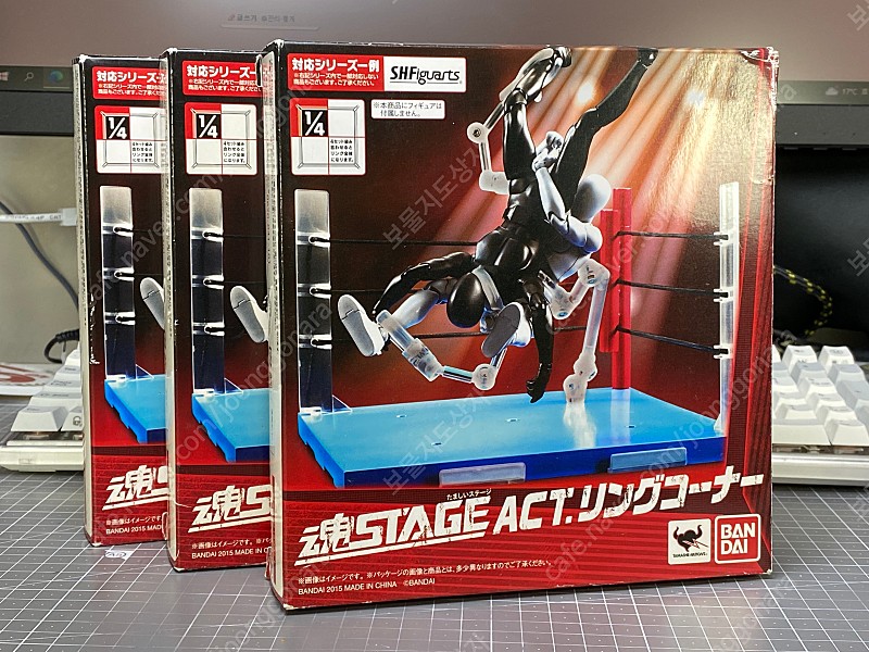 SHF 빈다이 혼스테이지 ACT . 링 코너 (레드) 4세트 판매 합니다.
