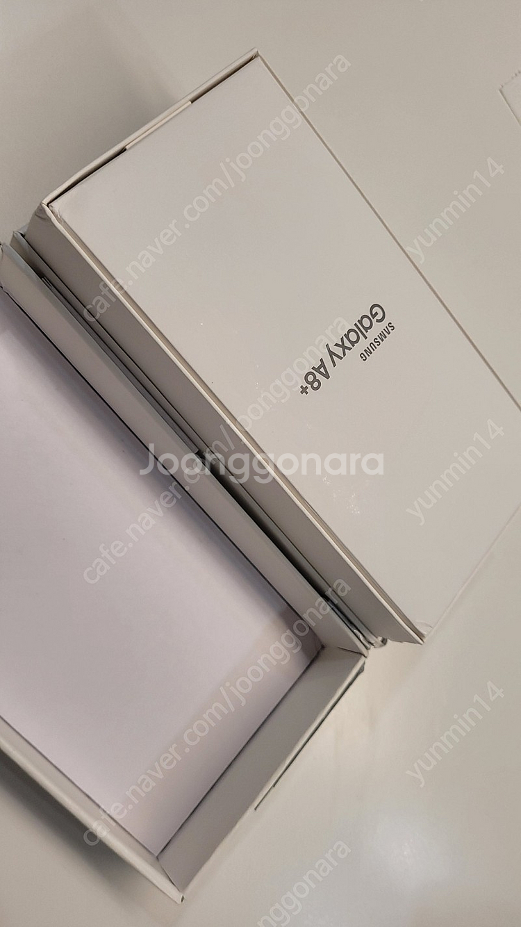 갤럭시 A8+ 2018 듀얼심[삼성페이가능]--8