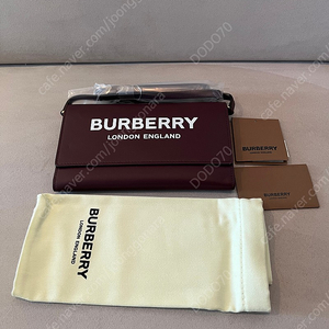 [새상품] BURBERRY 버버리 WOC 크로스백 가방