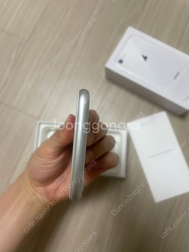 아이폰8 64g 화이트--5
