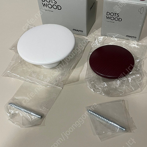 Muuto Dots Wood 무토 더 닷츠 후크 클레이 브라운 Ø9cm 화이트 / Ø6.5cm 버건디 (미사용)