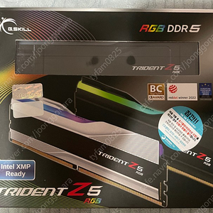 G.SKILL DDR5-6000 CL36 TRIDENT Z5 RGB J 패키지 16gb x 2 팝니다.