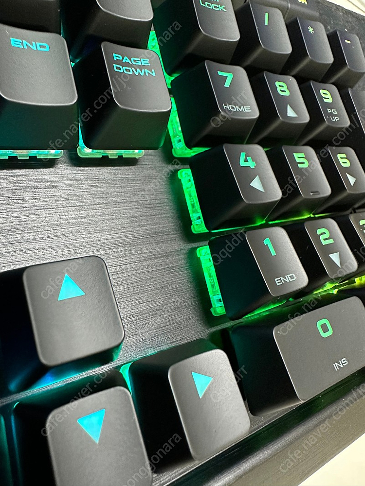 커세어k70 갈축 키보드 단순개봉 팝니다--2