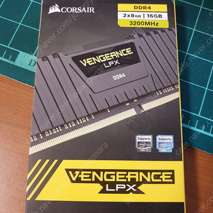 커세어 벤젠스(corsair vengeance) LPX 8x2 3200MHz 미개봉 팝니다.