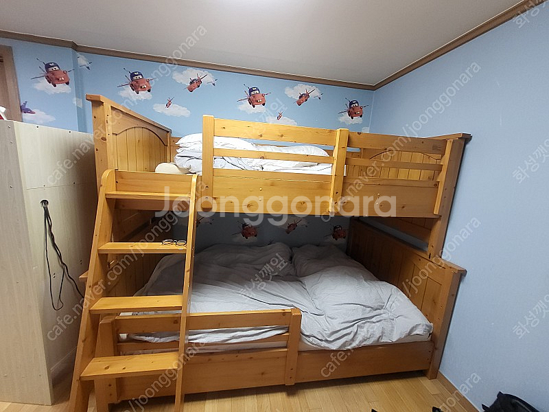 까사미아 원목이층침대 팔아요--1