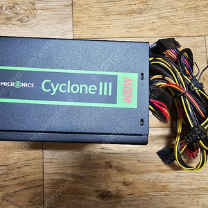 마이크로닉스 cycloneIII 400W 파워