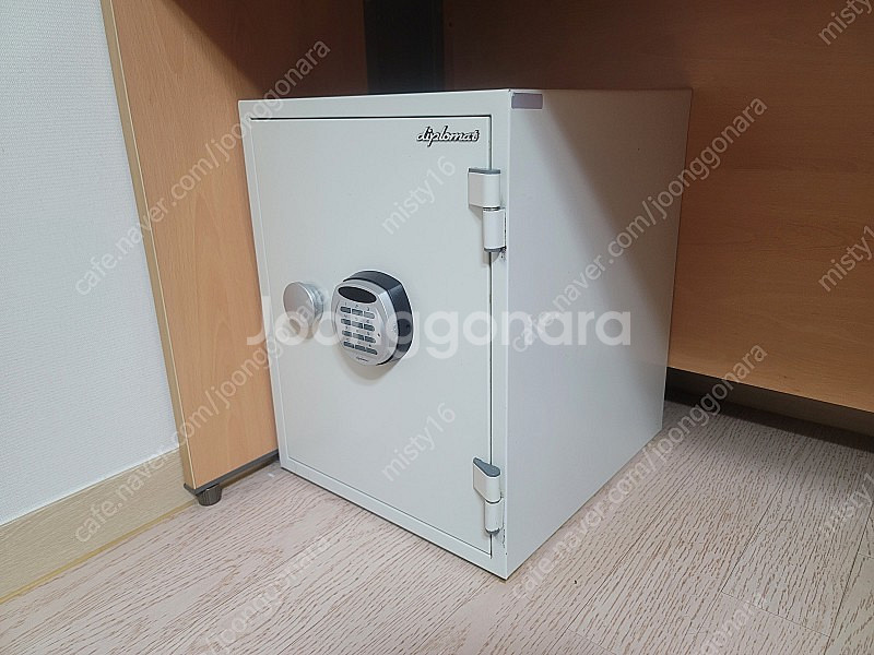디프로매트 내화금고 판매합니다.--1