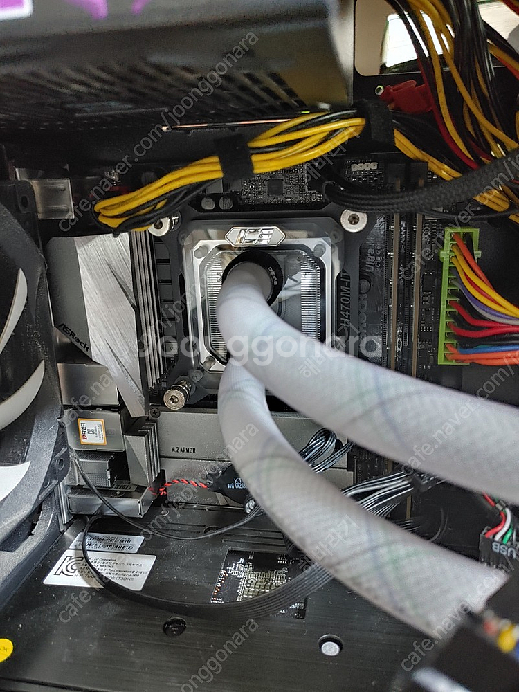 삼성 ddr4 8g램 4장 팝니다 2133 2400--0