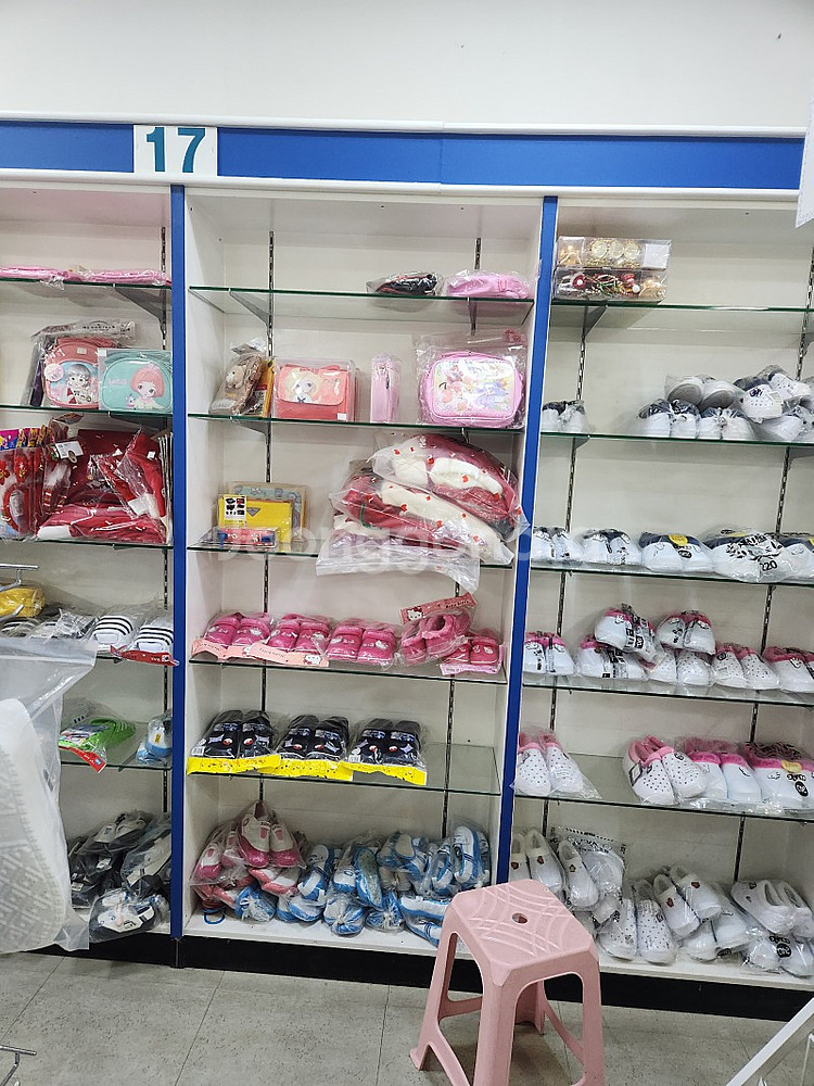 문구진열장과 카운터 이마트에서 사용하는것--1