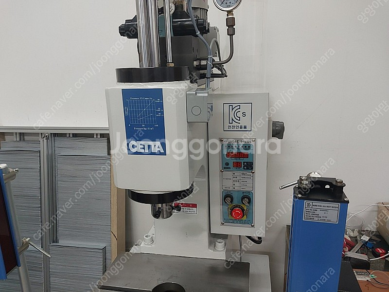 현대기전 유압프레스 CETTA-5 (5톤)--3