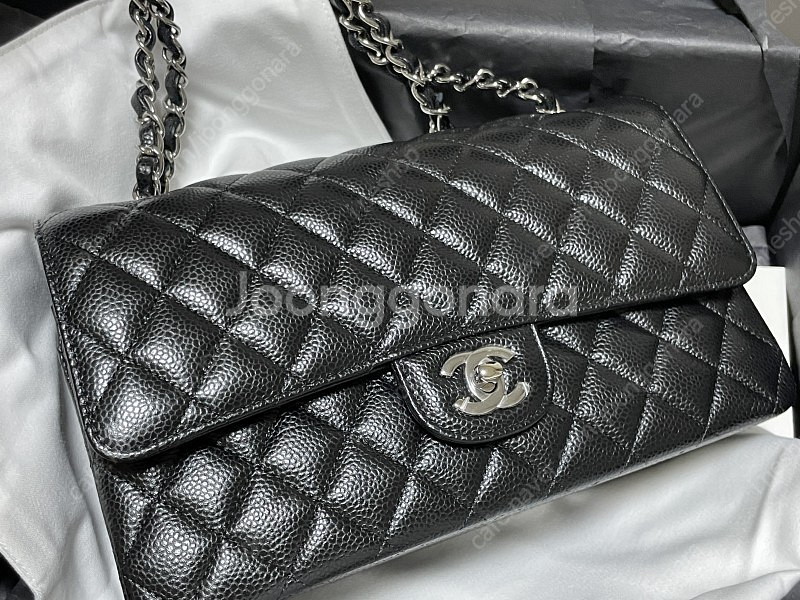 가격내림샤넬 클래식 플랩 백 은장미듐--0