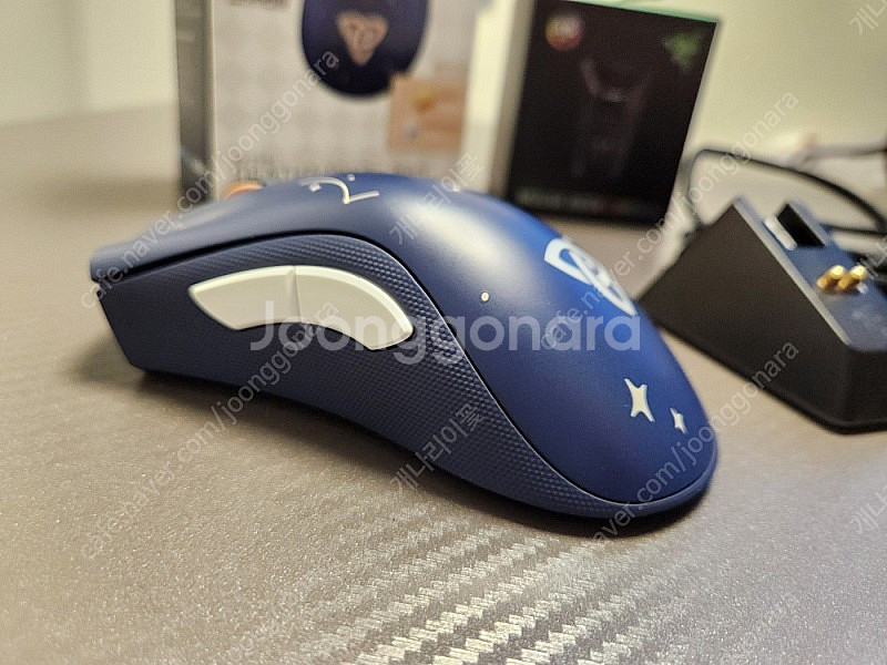 레이저 데스에더 V2 Pro 원신 마우스 + 충전독--0