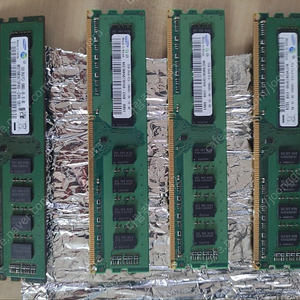 삼성램 ddr3, 2GB램 *4개 (총8GB) 5천원에 일괄 판매해요.