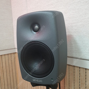 제네렉 8030c genelec 8030c 판매합니다.(정품 플레이트 스탠드 포함)