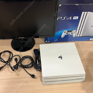 PS4 PRO 1TB 주변기기 일괄