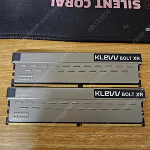 ESSENCORE KLEVV DDR4 8gb x2