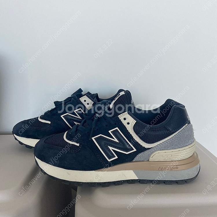 뉴발란스 574 레거시 네이비 235~240 사이즈 팝니다--3