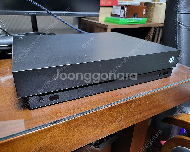 x box one x 팝니다.--3