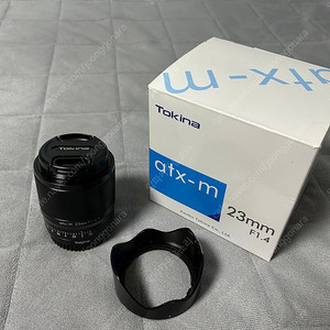 토키나 23mm f1.4 (x마운트) 제품 판매합니다.