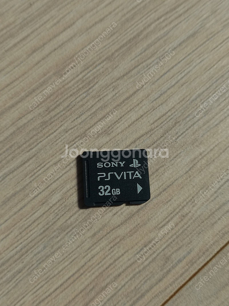 PS Vita 2세대(PCH-2005) + 게임 패키지 4개--1