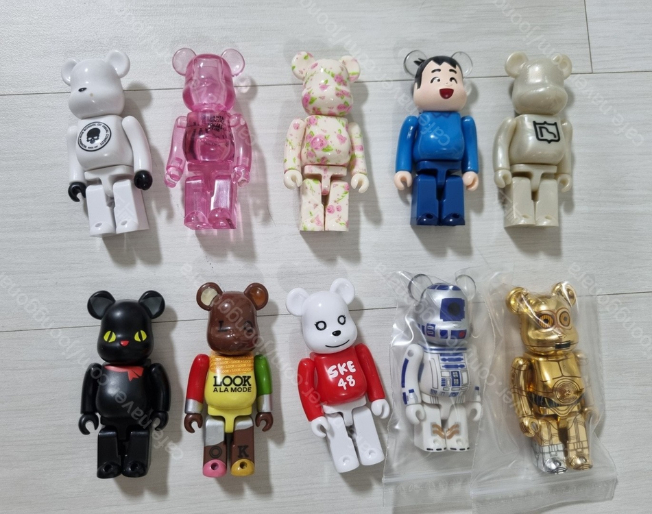 정품 베어브릭 100% 사이즈 다수 판매합니다 이미지