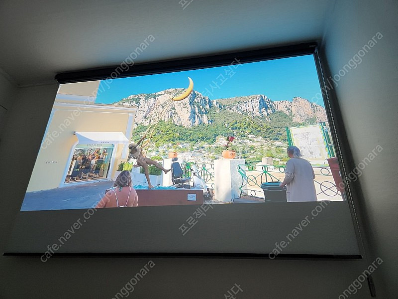 옵토마 SUHD60 4K 빔프로젝터 팝니다.--7