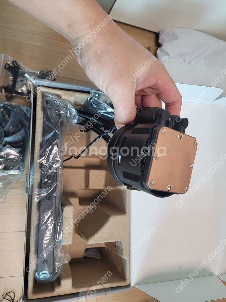 써멀테이크 TOUGHLIQUID 280 ARGB Sync 팝니다 (수냉쿨러)--1