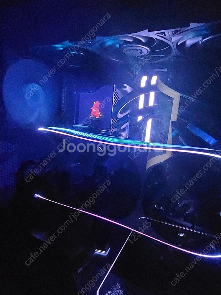 zotac rtx 4080 amp airo 팝니다.--0