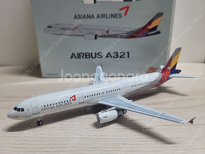 ﻿J fox 1:200 아시아나 Asiana Airli...--0