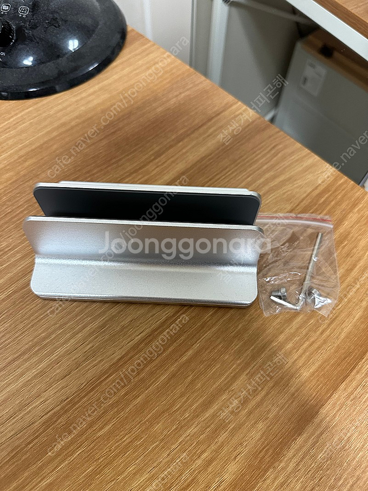 니케 맥북 노트북 거치대 수직 스탠드 클램쉘 맥미니 꽂이 세로 알루미늄 1슬롯--0