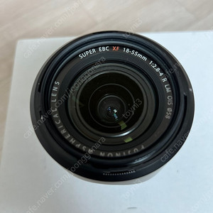 후지 XF 18-55mm F2.8~4.0 OIS 번들 렌즈 팝니다.