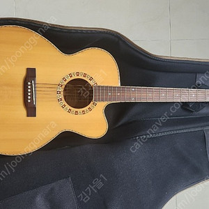 zamar 자마기타 키타 HW-2 소리.디자인.크기 모두 적당한 자마기타 자마기타홈피에 상세내역확인 직거래 용인 어정중 문자주세요 빠른거래 편한거래 우선