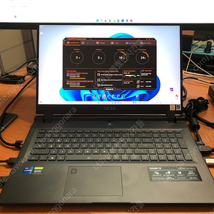 Gigabyte Aero 17 HDR XD 팝니다.