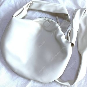 꺌랑 휘뚜루 백 크림