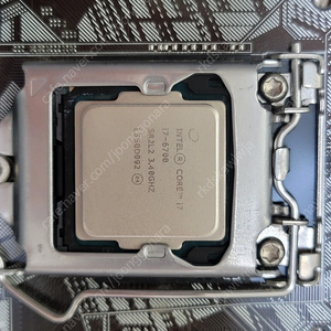 인텔 i7 6700 cpu 정품쿨러 포함 판매합니다