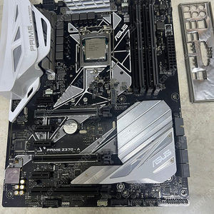 8700k, z370, 쿨러마스터 ma410m 씨퓨 보드 씨퓨쿨러 셋 팝니다