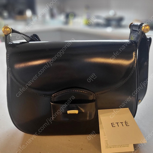 ETTE 가방 - PENNY SADDLE BAG_PATENT BLACK(택포)