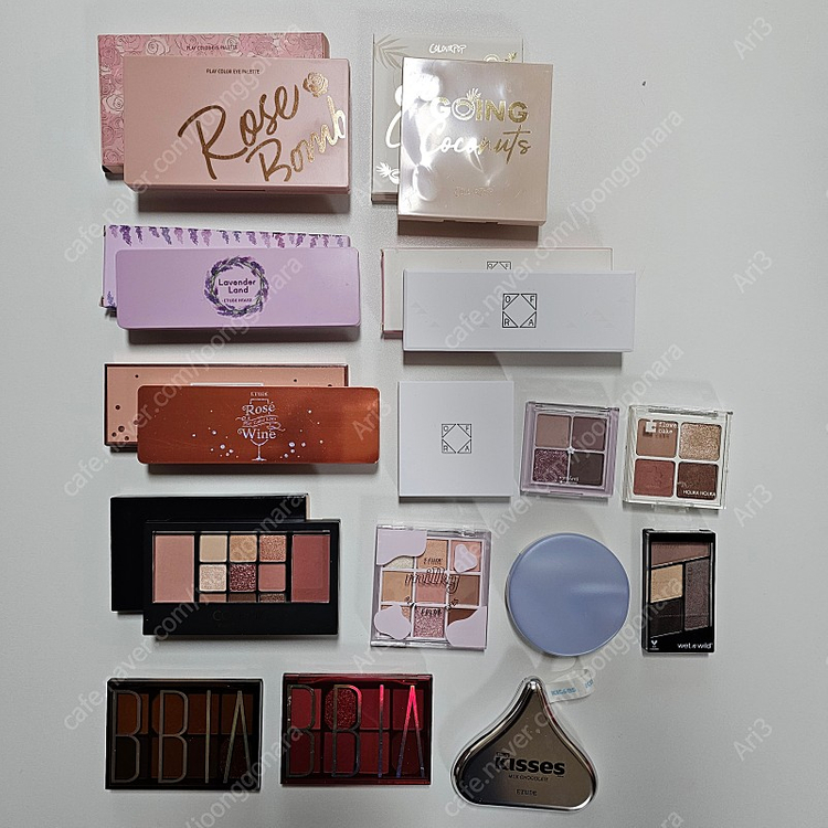 아이섀도우 팔레트 (한정, 단종, 미개봉, 개봉) 여러개 저렴히 판매합니다. 이미지