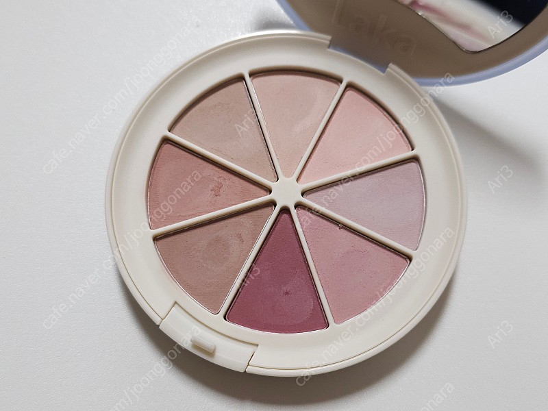 아이섀도우 팔레트 (한정, 단종, 미개봉, 개봉) 여러개 저렴히 판매합니다. 이미지