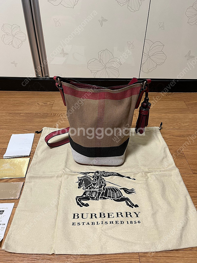 버버리 호보백 스몰--0