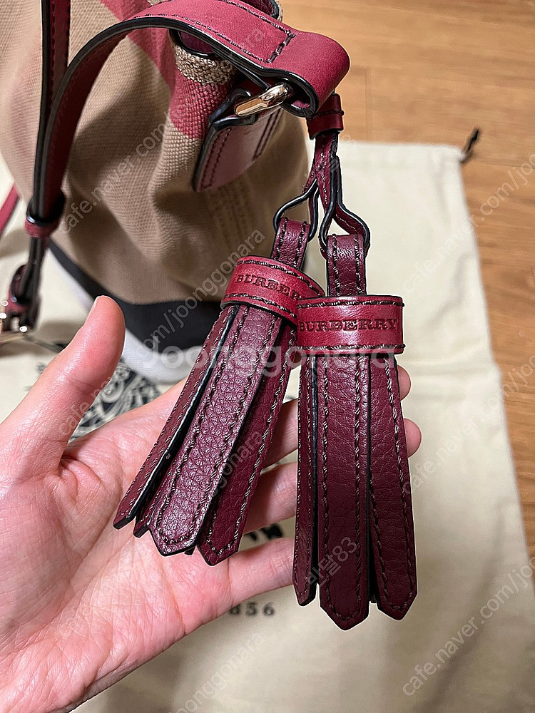 버버리 호보백 스몰--2