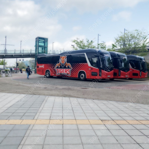 오늘 4/30일 엘지vs기아 14:00 3루 오렌지 응원석 2장 구합니다