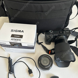 sony a6400 단렌즈 + sigma 16mm f1.4 판매합니다.