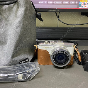 올림푸스 e-pl8 미러리스 카메라 판매합니다
