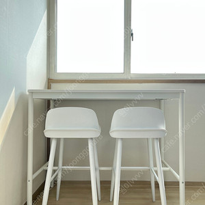 이케아 바 테이블 의자 2개 판매합니다. 홈카페/ 업무
