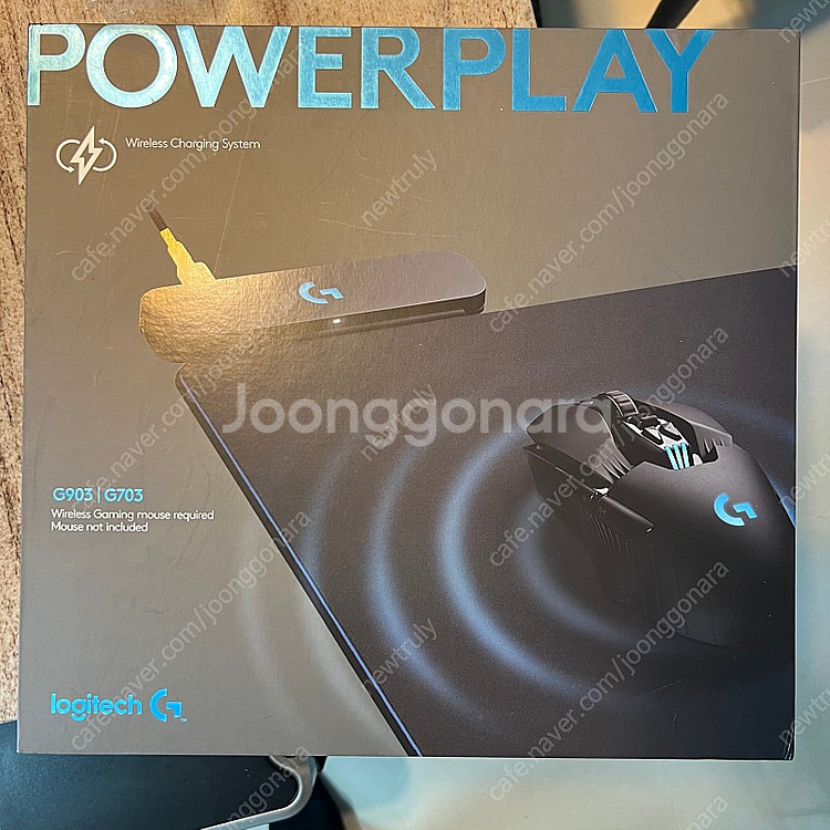 로지텍 POWER PLAY 무선 충전마우스패드 팝니다.--2