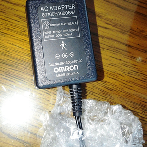 -**어답터(adapter)(입력-100V,출력6V 1000mA / 12V 1000mA), (입력-220,출력 12V.500mA).전원선 파워케이블,Mic holder,마이크 홀더