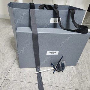 톰브라운 쇼핑백 쇼핑박스 사탕 판매해요